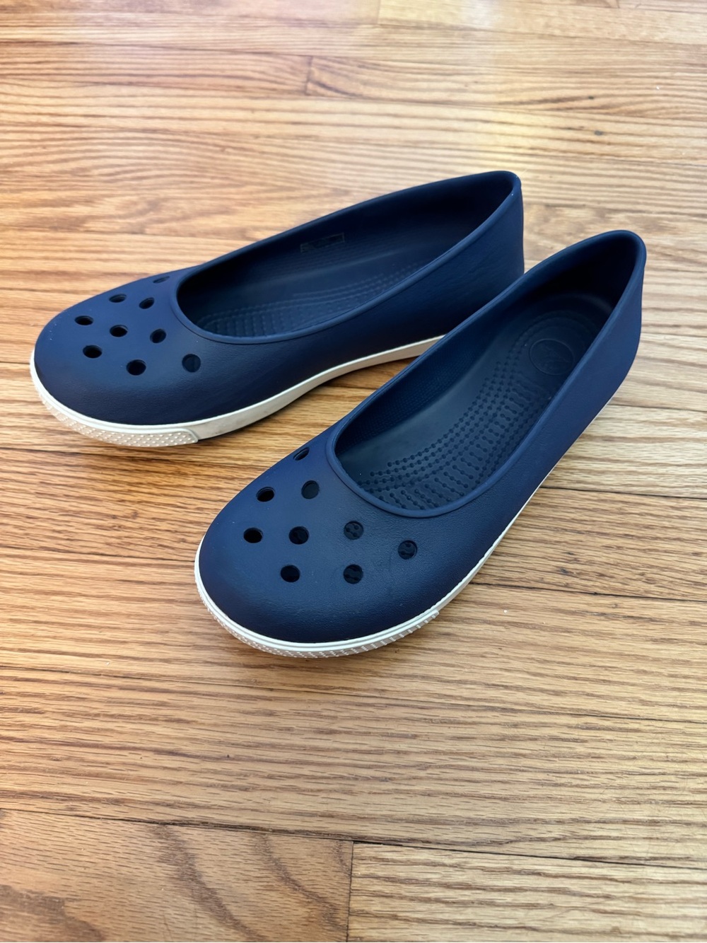 Crocs Crocband Airy Flat Womens
Size 10 Blue Slip On Flats Shoes